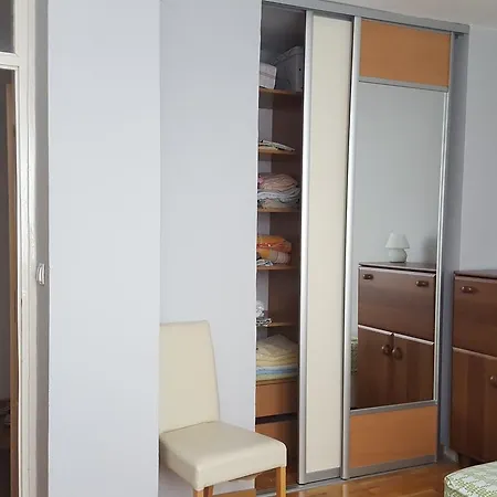 Apartment Zenica アパート *